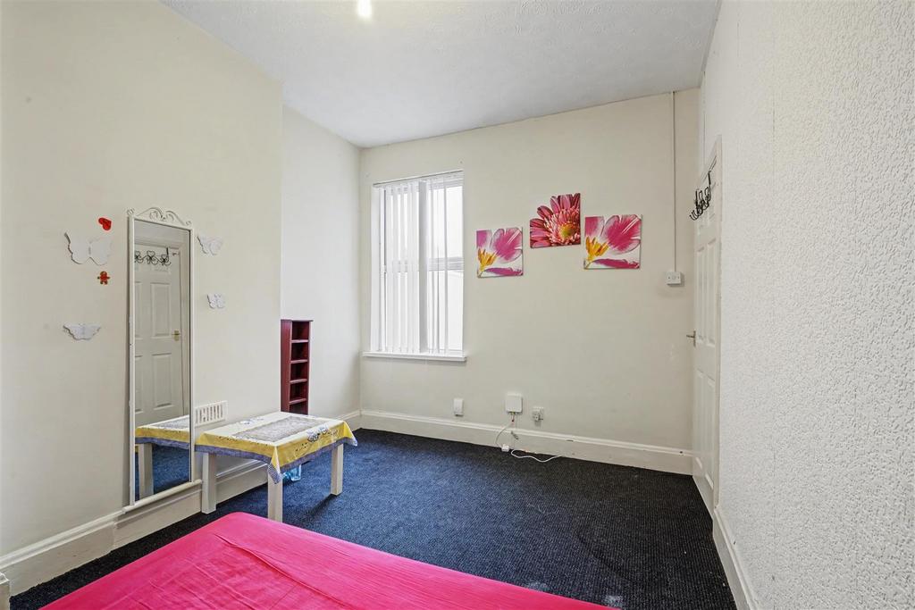 Bedroom 2 2.jpeg