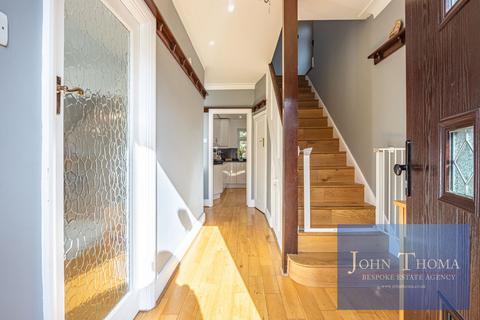 undefined, Coolgardie Avenue, Chigwell IG7