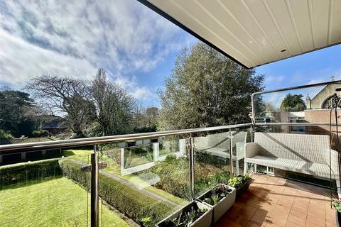 3 bedroom apartment for sale, West Cliff Road, Bournemouth, Dorset, BH4