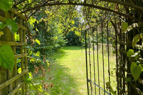 2 bedroom semi-detached house for sale, Smith Street, Spratton, Northamptonshire NN6