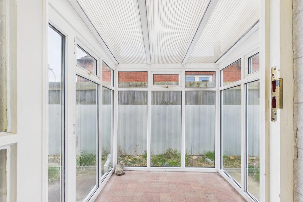 Ewe Move -  Spalding -  Sun Room
