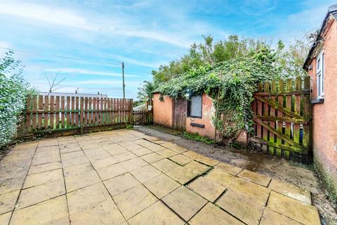 3 bedroom end of terrace house for sale, Ffordd Y Castell, Bangor, Gwynedd, LL57