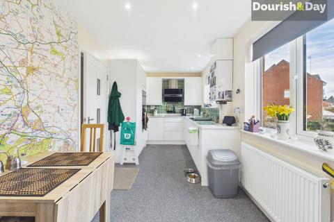3 bedroom end of terrace house for sale, Spruce Way, Stafford ST16