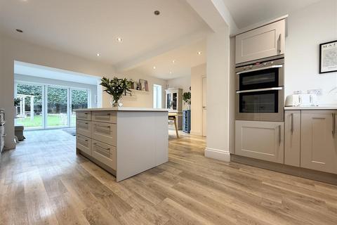 4 bedroom semi-detached house for sale, Monsell Drive, Aylestone LE2