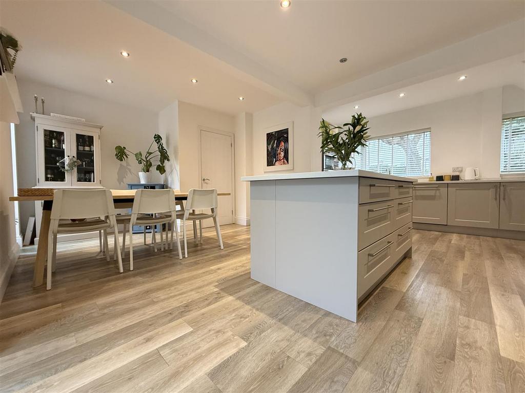 Dining Kitchen