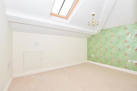 2 bedroom cottage for sale, Mote Park, Maidstone, Kent