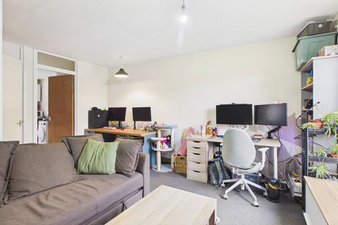 undefined, Crestline Court, Northampton, Northamptonshire, NN3