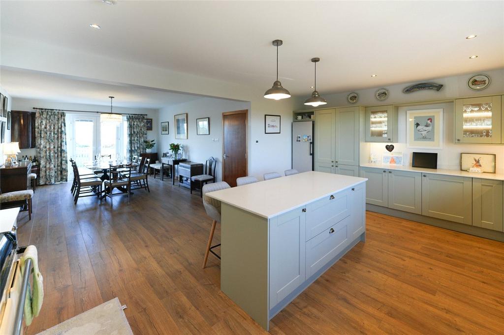 Kitchen/Dining