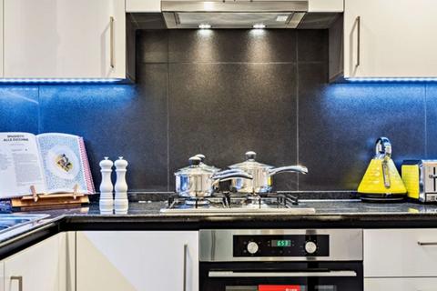 2 bedroom property to rent, Westferry Circus, London E14