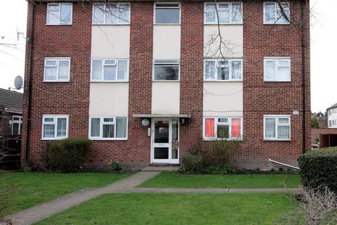 2 bedroom flat to rent, Flat F, Lodge Road, Croydon
