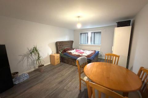 1 bedroom flat for sale, L&D Borders, Luton LU4