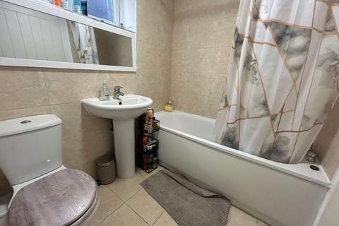 undefined, Kingswood Court, Grove Road, Luton, LU1 1BL