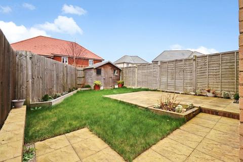 3 bedroom semi-detached house for sale, Rhondda Vale, Aylesham, Canterbury, Kent, CT3 3LP