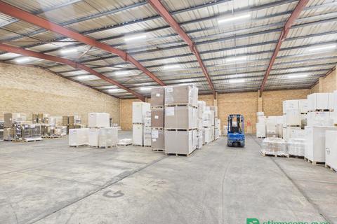Warehouse to rent, 2-4 Ampthill Rd Bedford MK42 9JJ