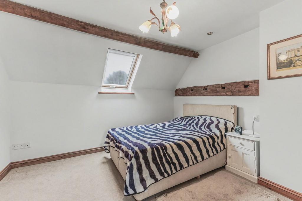 Bedroom 2 (2)