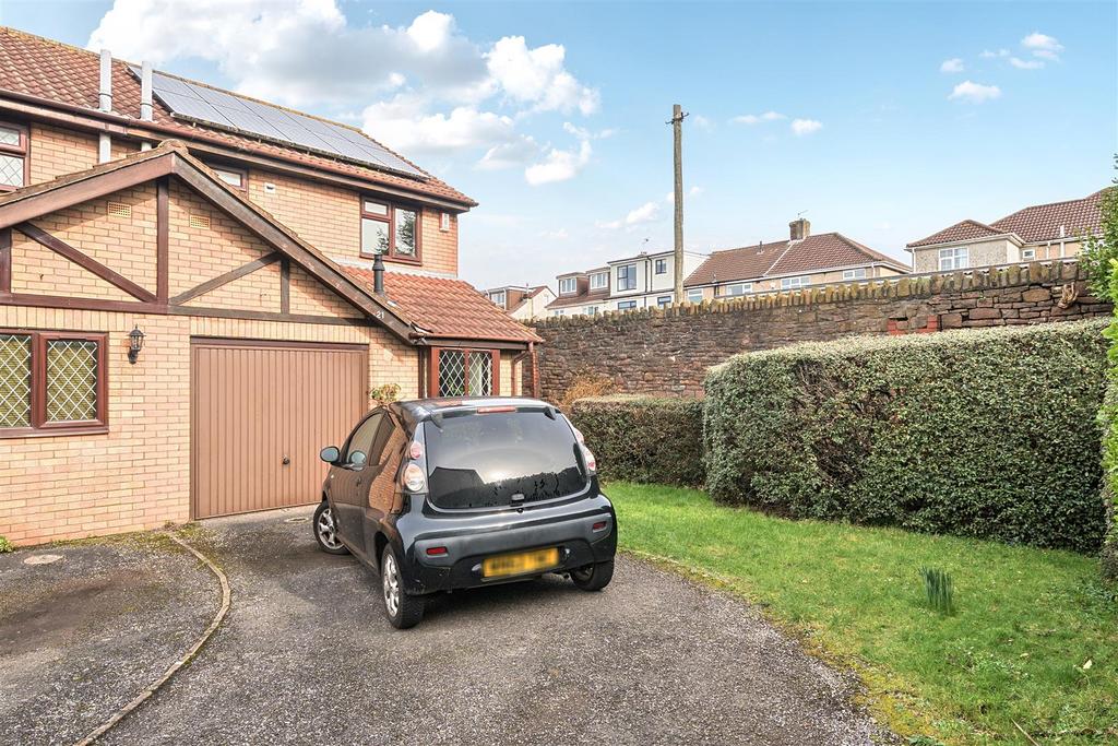 Front / Driveway