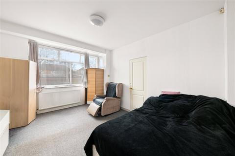 3 bedroom terraced house for sale, Downshill Way, London N17