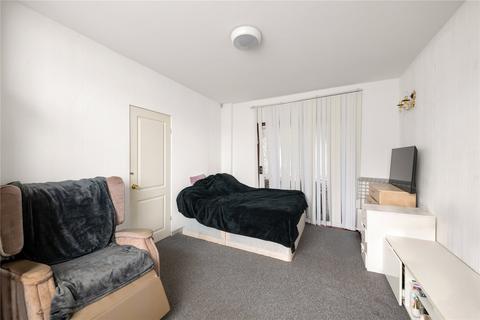 3 bedroom terraced house for sale, Downshill Way, London N17