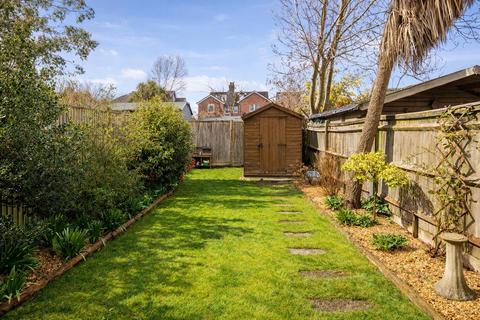 4 bedroom semi-detached house for sale, Queens Road, Haywards Heath