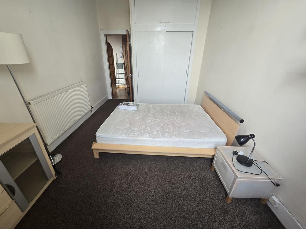 Bedroom 1 Alt