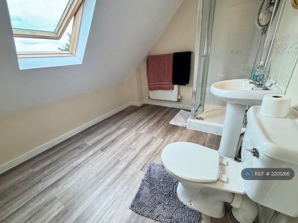 Master Bedroom En-Suite