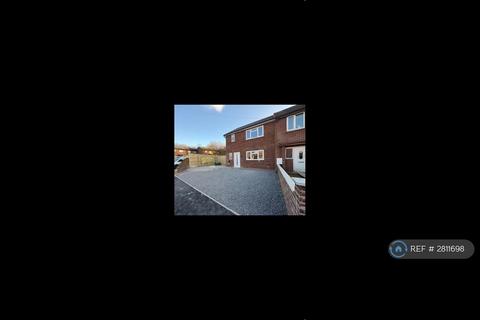 3 bedroom end of terrace house to rent, Bain Avenue, Camberley, GU15