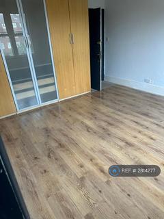 1 bedroom flat to rent, Carew Road, London, W13