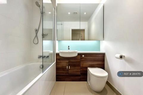 undefined, Sculpture House, London, E1