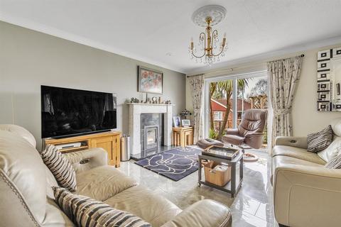 3 bedroom detached house for sale, Bhutan Close, Honiton
