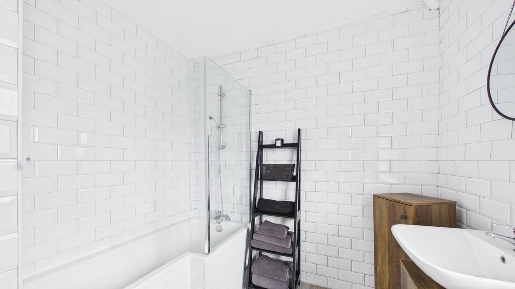 Bathroom (2)