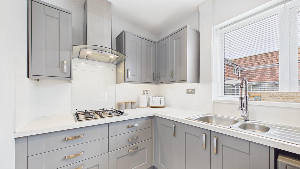 Kitchen / Dining Room (1)