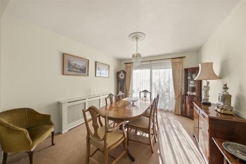3 bedroom semi-detached house for sale, Chestnut Grove, Isleworth