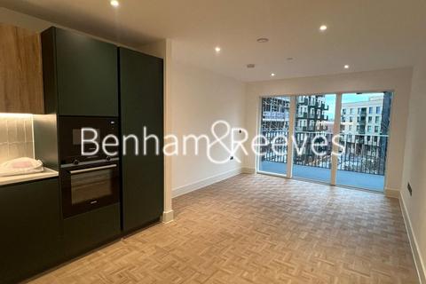 Danvers Avenue, London, SW11