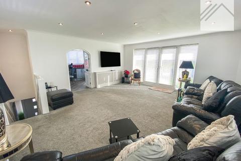 4 bedroom detached house for sale, Shell Beach Road, Canvey Island