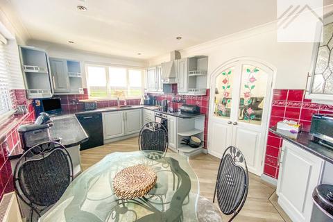 4 bedroom detached house for sale, Shell Beach Road, Canvey Island