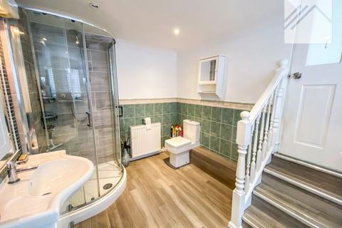 4 bedroom detached house for sale, Shell Beach Road, Canvey Island