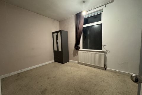 3 bedroom terraced house to rent, Curzon Road, Leicester LE2