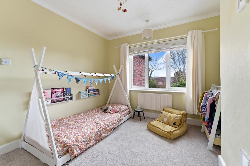 BEDROOM 3.jpg
