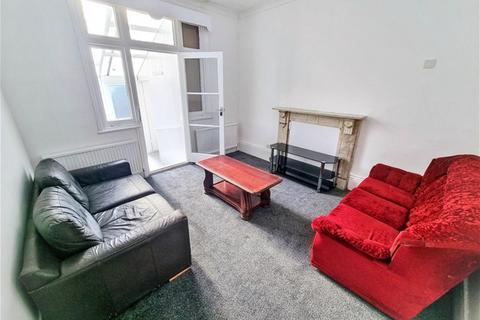 4 bedroom house to rent, Leyspring Road, Leytonstone