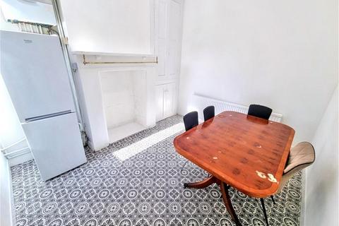 4 bedroom house to rent, Leyspring Road, Leytonstone