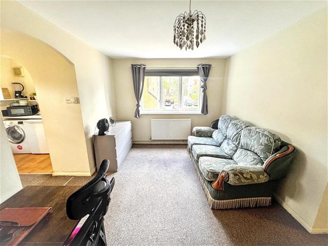 Apartment in Stratford - View 2