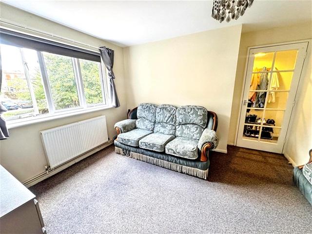 Apartment in Stratford - View 4
