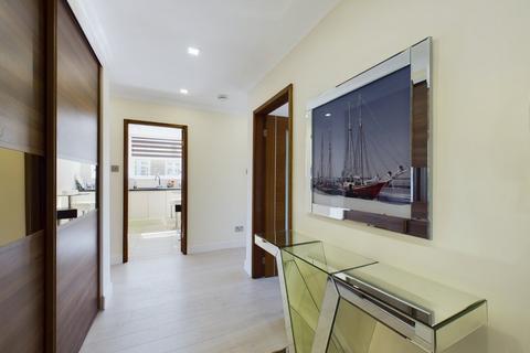 2 bedroom apartment for sale, Custom House Reach, Odessa Street, London, SE16
