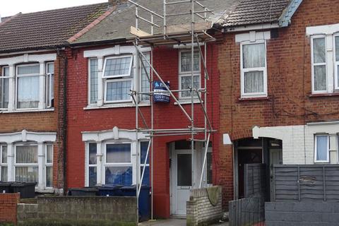 2 bedroom maisonette for sale, Western Road, Southall