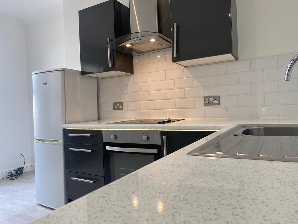 Apartment in Wavertree - View 3