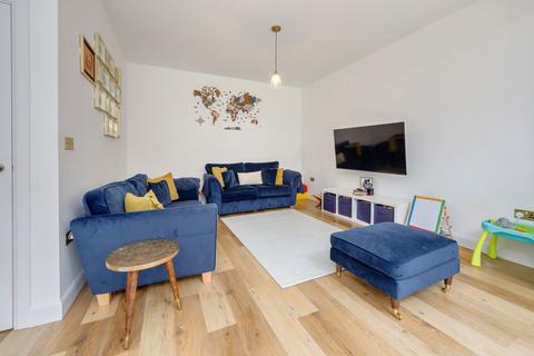 4 bedroom semi-detached house for sale, Enfield EN2