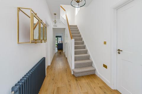 4 bedroom semi-detached house for sale, Enfield EN2