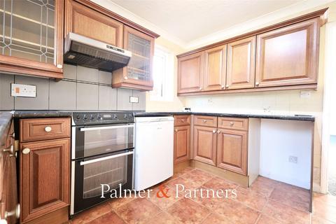 2 bedroom bungalow for sale, Brookvale, St. Osyth, Clacton-on-Sea, Essex, CO16