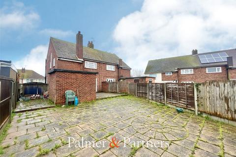undefined, Marlowe Road, Jaywick, Clacton-on-Sea, Essex, CO15