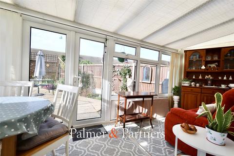 2 bedroom bungalow for sale, Eves Court, Harwich, Essex, CO12